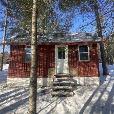 The Nun's Cabin: Historic Tiny House on the Bigfork River