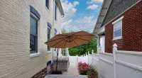Spacious 1 Br Stratton House: A Cozy Downtown Stay Backing to Culp's Hill - 4-Star
