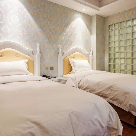 Xinwei Business Hotel