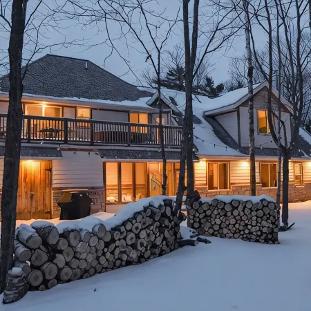 Great Location! Close to downtown Fish Creek and Peninsula State Park