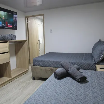 Lux Al Wafa Hotel dekat G12 Convention Center