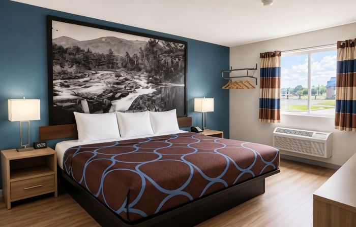 Super 8 by Wyndham Canandaigua