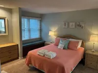 Egret’s Pointe Townhouse Sleeps 9 Amenities & Pools Included. Golf Cart - Gym