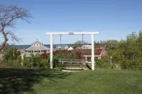 Beach Condo downtown St. Joseph Waterfront District. Five Stars!! - 4-Star