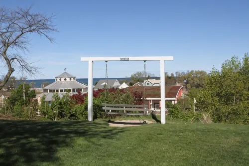 Beach Condo downtown St. Joseph Waterfront District. Five Stars!! - 4 stjerner