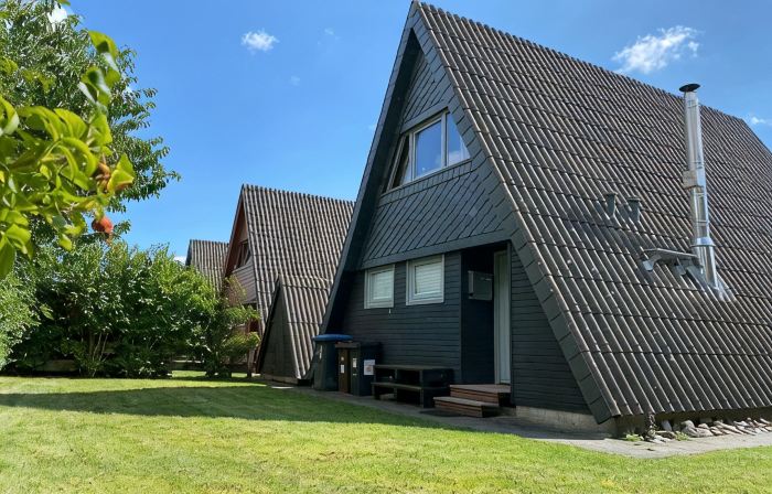 Holiday house with fireplace, near the beach, dogs welcome