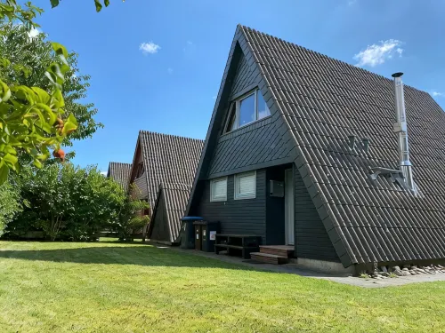 Holiday house with fireplace, near the beach, dogs welcome - Интернет