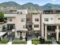 Superb 4-bedroom townhome in Provo with AC, WiFi - balcony