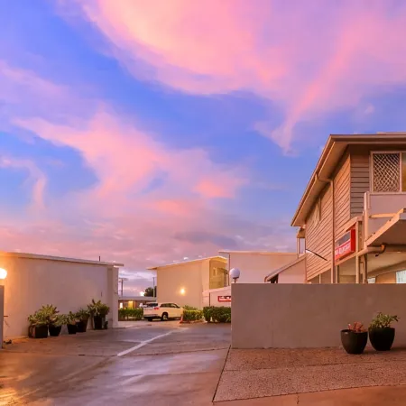Route 66 Motor Inn