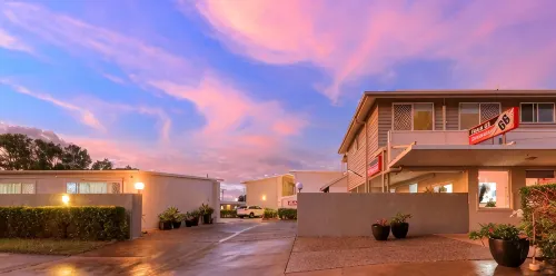 Route 66 Motor Inn - Pools