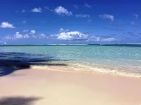 Vaima Beach Retreat- Modern Air Conditioned Apartment /Condo Steps to the Beach! - 3 stelle