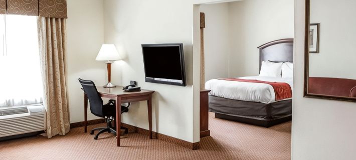 Comfort Suites Near Indianapolis Airport Отели в г. Индианаполис