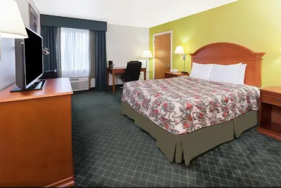 Days Inn by Wyndham Shawnee Hotels in Shawnee