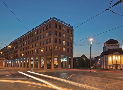 Hotel Motel One Dresden am Zwinger