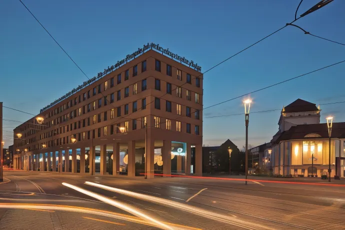 Hotel Motel One Dresden am Zwinger 