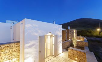 White Tinos Luxury Suites