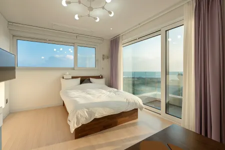 Seogwipo Dongbaek Beach Pension