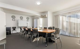 Perth Ascot Central Apartment Hotel Official
