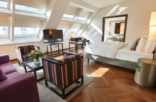 Steigenberger Hotel Herrenhof