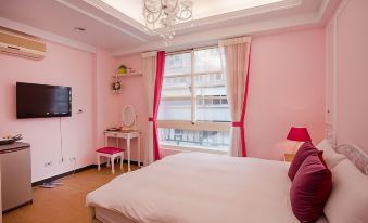 Macaron Hotel