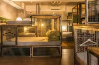 Wontonmeen Hotels in 