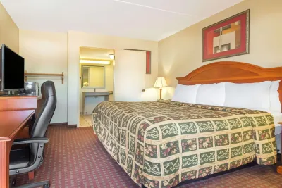 Days Inn by Wyndham Shorter Hotels in Shorter