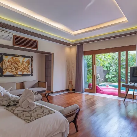 The Grand Villandra Resort Lovina Отели рядом с достопримечательностью «Пляж Ловина»