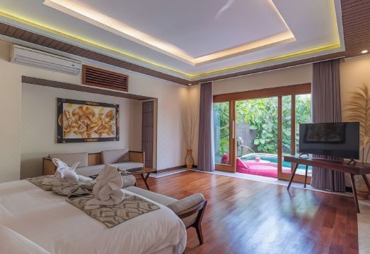 그랜드 빌란드라 리조트 로비나 해변