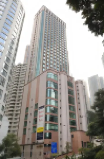 Two MacDonnell Road Hotel dekat Victoria Peak
