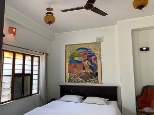 Vinayak Guest House