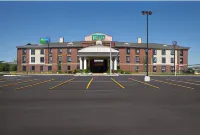 Holiday Inn Express & Suites Lansing-Dimondale