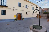 Unconventional Sorrento Coast Hotel dekat Chiesa di San Prisco e Agnello
