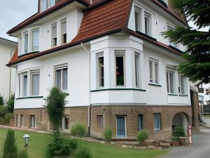 Thermen Hotel Pension Villa Holstein