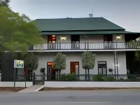 The Willow Historical Guest House Hotel di Willowmore