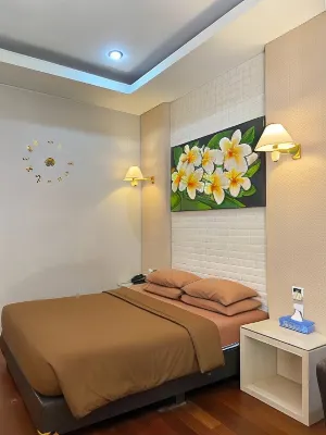 Hotel Pesona Merak Hotel dekat KARANG TUMARITIS PARK