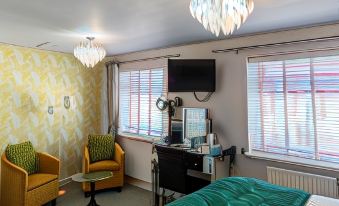The Kenley Hotel - Housity