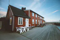 Solsiden Brygge Rorbuer Hotels in Vestvågøy