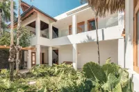 Tropical Villa with Golf Course View at Las Palmas Hotels near Hoyo azul