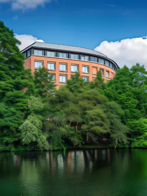 Dorint Hotel Bremen Hotels near Irgendwo