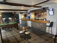 The White Lion Hotel فنادق في Rhoose