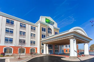 Holiday Inn Express & Suites Rockford-Loves Park