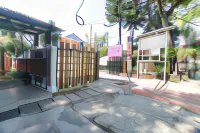 RedDoorz Near Riau Junction Mall 2