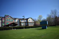 Staybridge Suites Cranbury-South Brunswick فنادق في Monroe