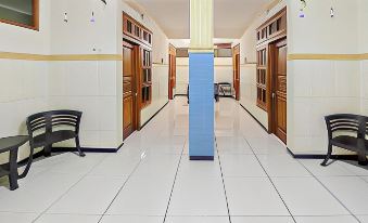 Hotel Shinta 2 Near Alun Alun Kertosono Mitra RedDoorz