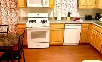 Large 3-Bedroom Apartment