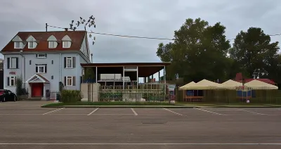 Achtender Hotels near ALDI