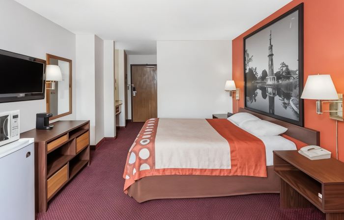 Super 8 by Wyndham Washington/Peoria Area