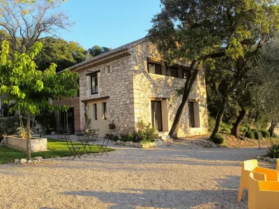 Les Esplanes Hotels in Grignan