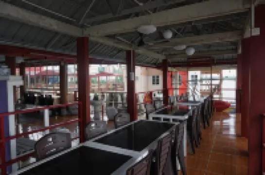 Sunset Curly Bay Hotel & Resort