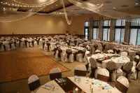 Gateway Hotel and Conference Center - breakfast